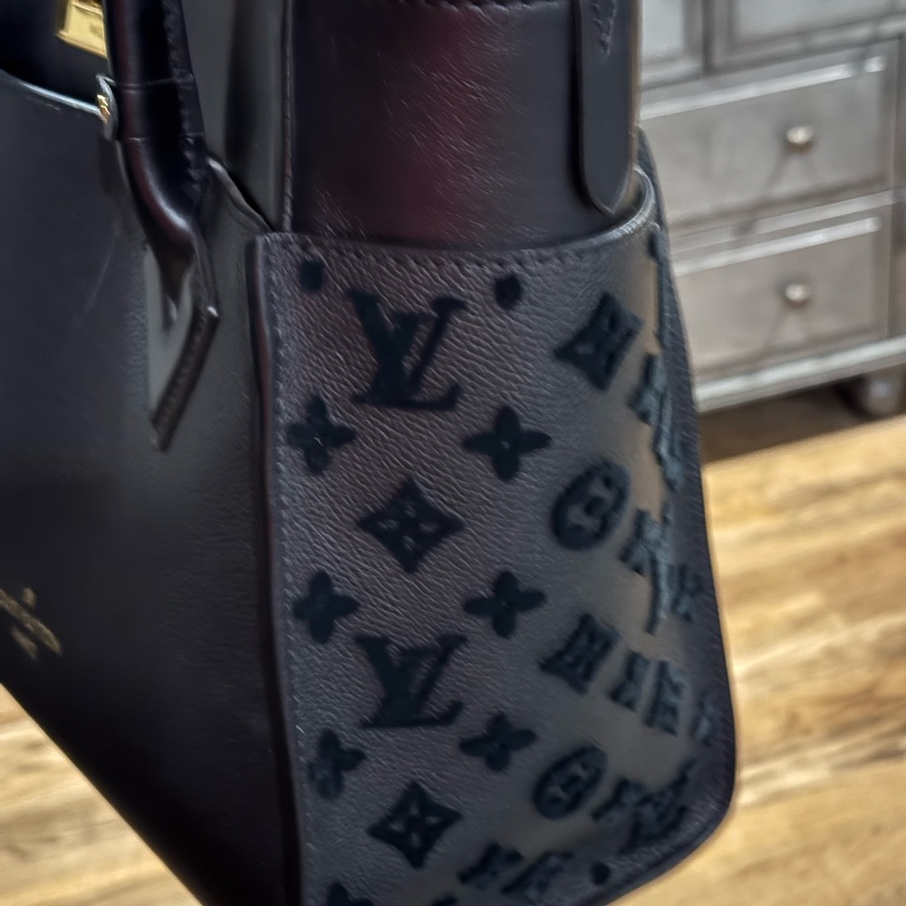 Louis Vuitton Black Shoulder Bag with Iconic Monogram